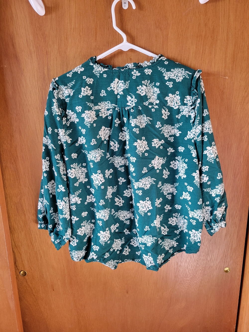 Floral Ruffled Button-Front Blouse - Picture 6 of 8